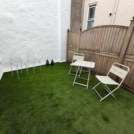 Apartment Two Bedroom In Town Centre JERSEY